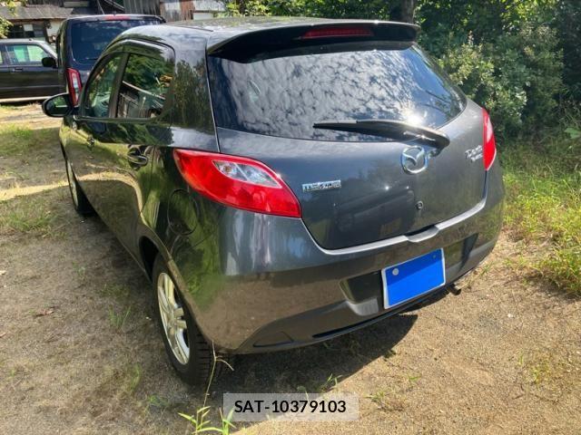 Mazda DEMIO 2014-03 8880640-2