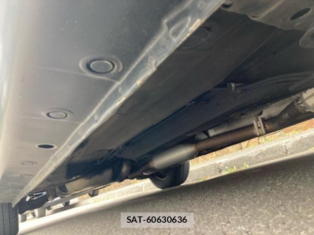 Mazda PREMACY 2014-01 6908046-8