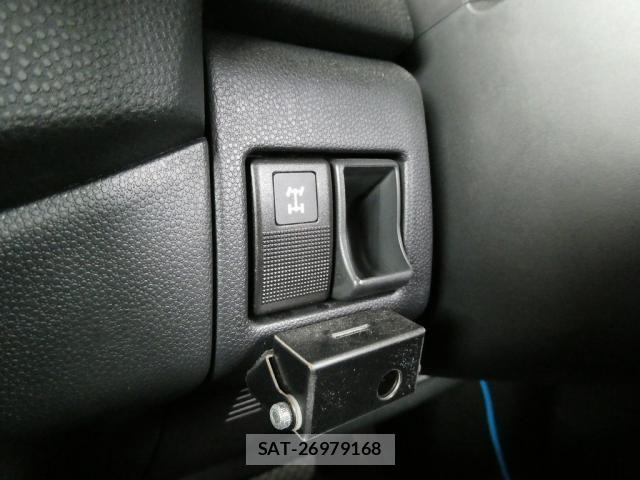 Mazda PREMACY 2015-11 8245815-16