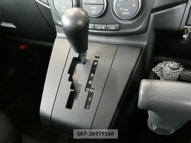 Mazda PREMACY 2015-11 8245815-17