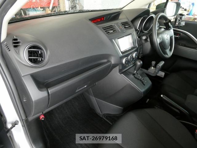 Mazda PREMACY 2015-11 8245815-24