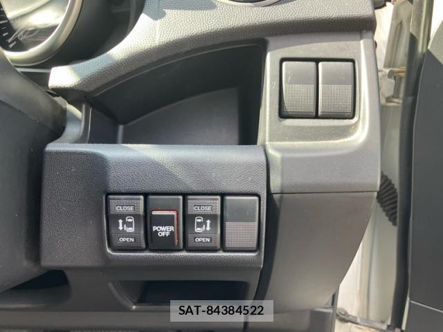 Mazda PREMACY 2011-10 8880641-17