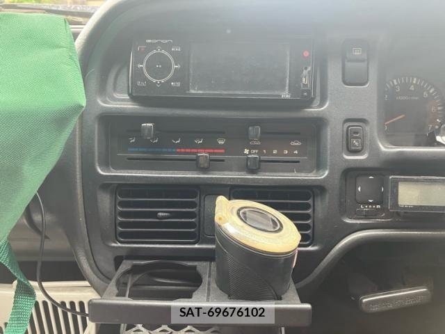 Mazda PROCEED 1996-10 8413445-18