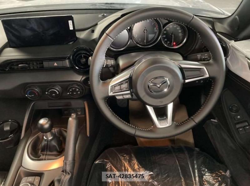 Mazda ROADSTER 2024-10 857201-7