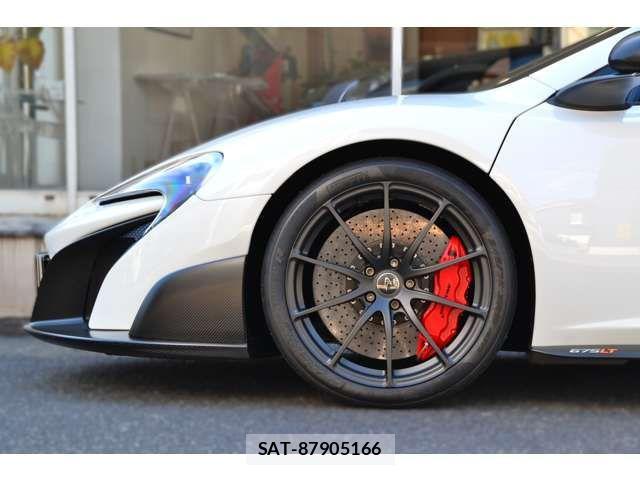 McLaren MCLAREN 2016-06 4045001-12
