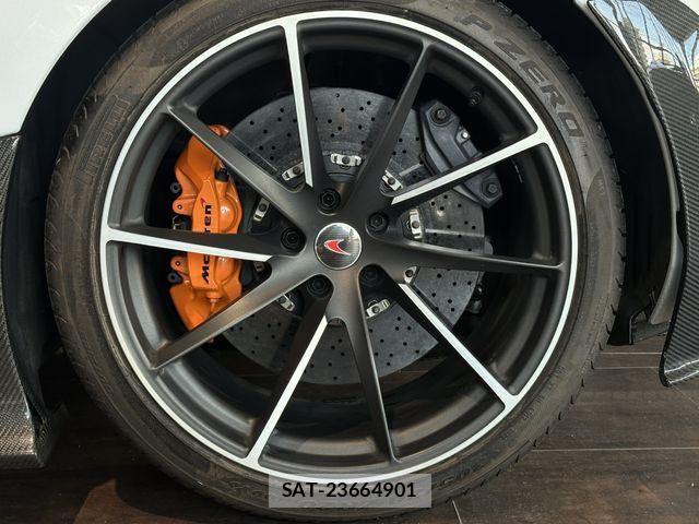 McLaren MCLAREN 2017-06 3907408-24
