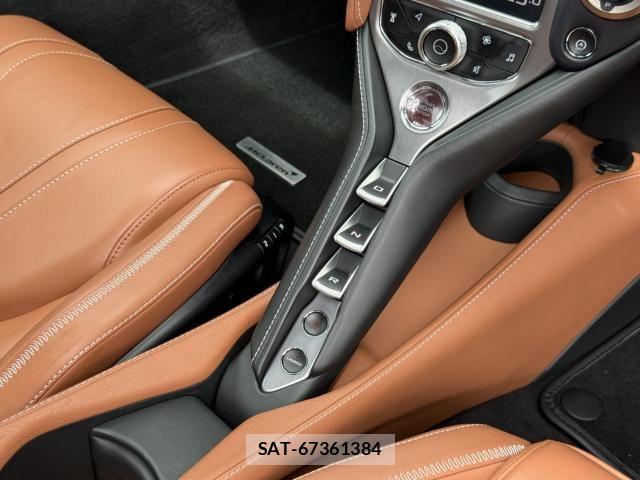 McLaren MCLAREN 2018-01 7962538-9