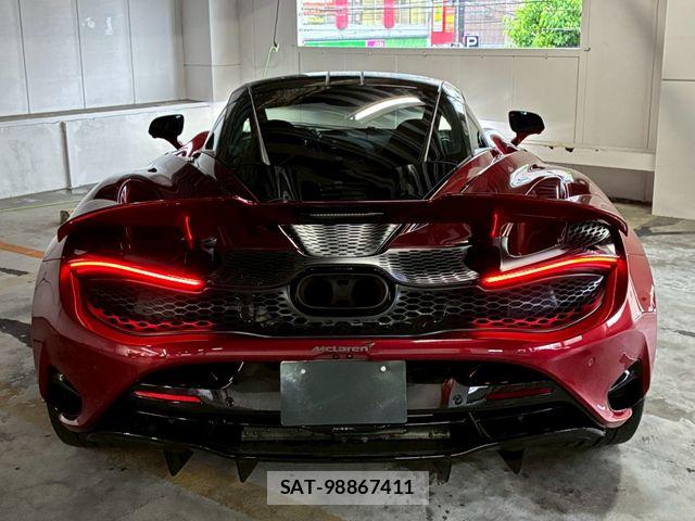 McLaren MCLAREN 2025-01 8131122-10