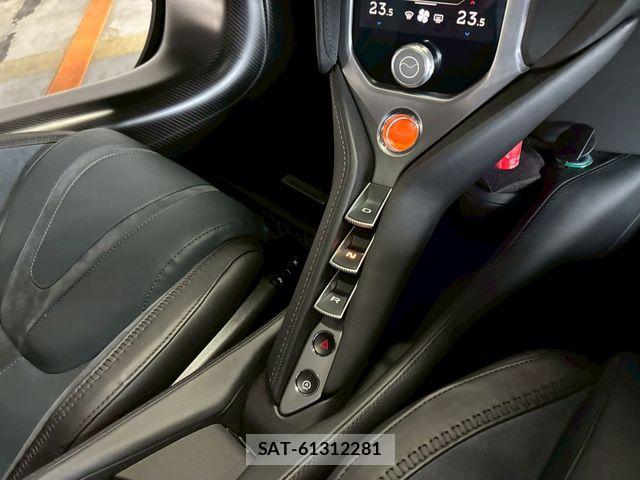 McLaren MCLAREN 2025-03 8230736-26
