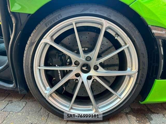 McLaren MCLAREN 2024-01 4371694-11