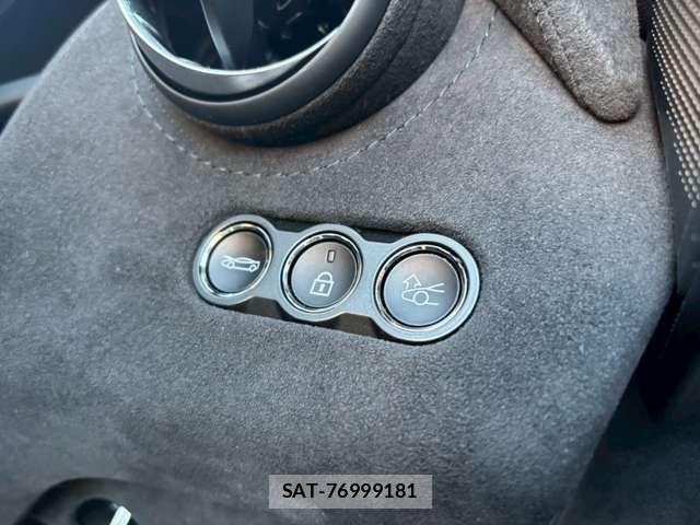 McLaren MCLAREN 2024-01 4371694-17