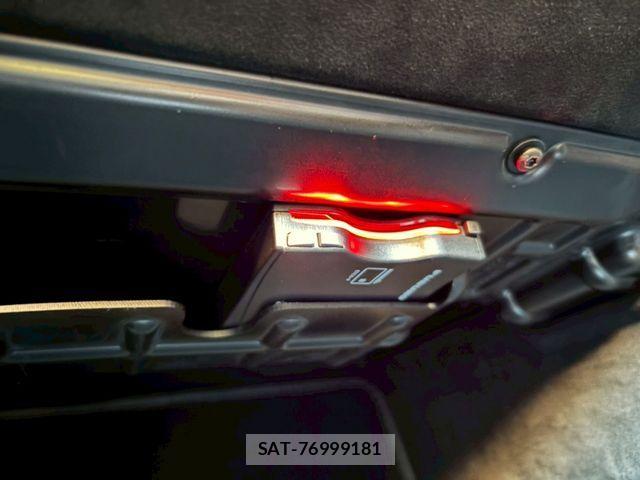 McLaren MCLAREN 2024-01 4371694-29