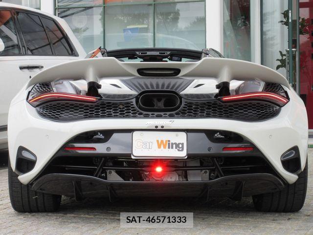 McLaren MCLAREN 2024-06 7059405-12