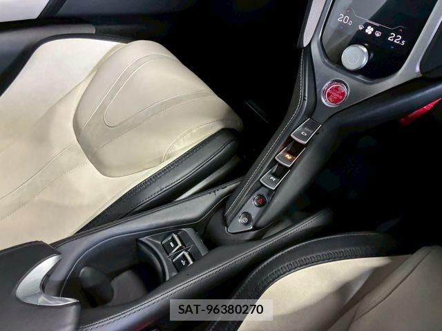 McLaren MCLAREN 2024-08 8100302-27
