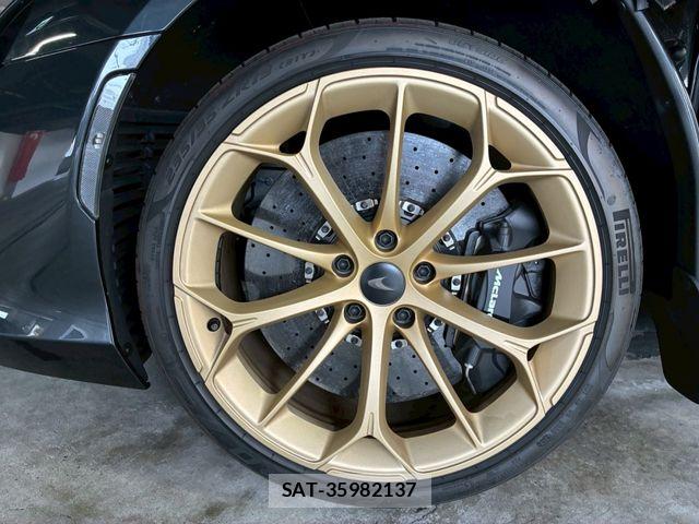 McLaren MCLAREN 2025-04 8245830-13