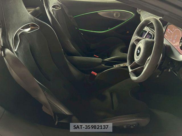 McLaren MCLAREN 2025-04 8245830-15