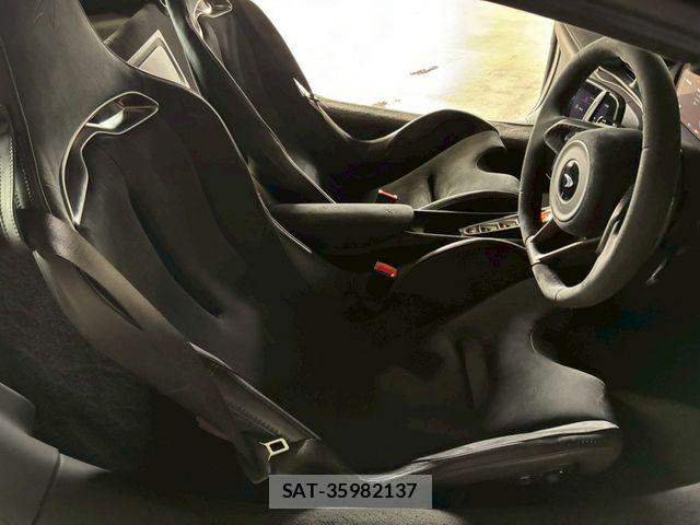 McLaren MCLAREN 2025-04 8245830-2
