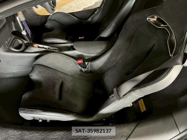 McLaren MCLAREN 2025-04 8245830-3