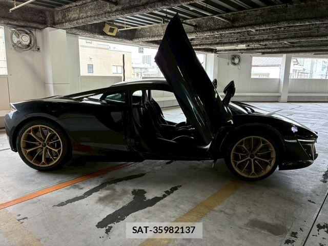 McLaren MCLAREN 2025-04 8245830-6