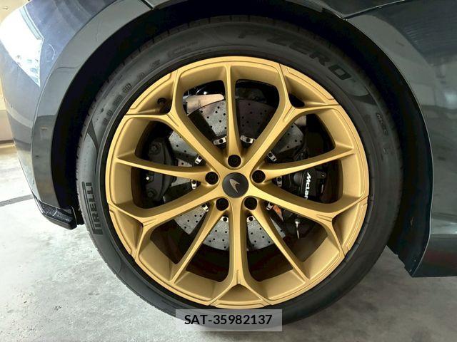 McLaren MCLAREN 2025-04 8245830-8