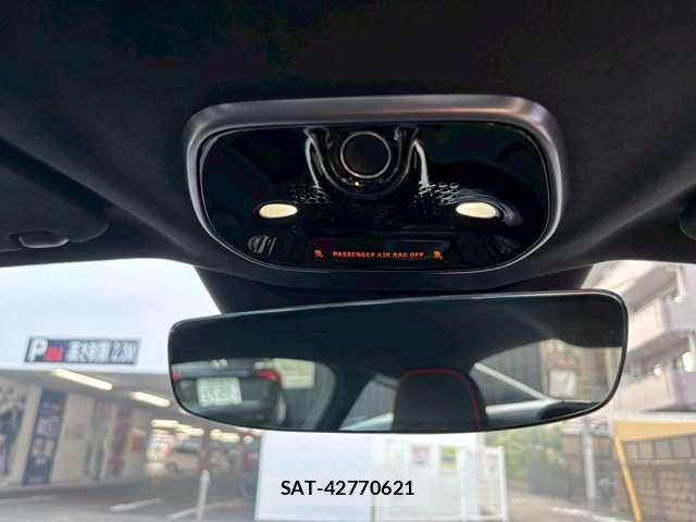 McLaren MCLAREN 2023-06 1296105-9
