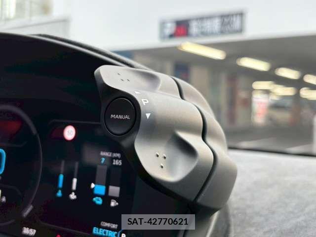 McLaren MCLAREN 2023-06 1296105-13