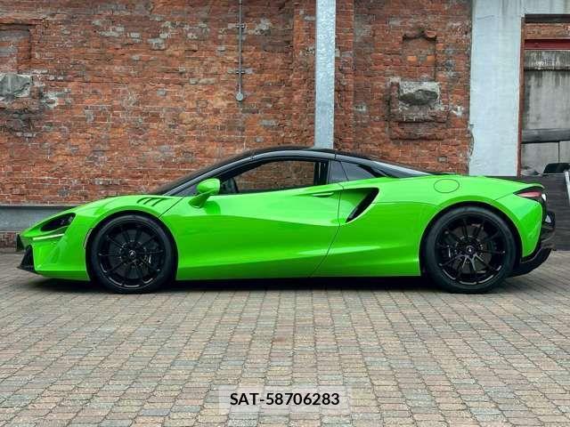 McLaren MCLAREN 2024-12 2728834-14