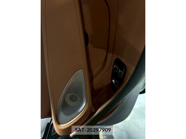 McLaren MCLAREN 2025-01 8208576-18