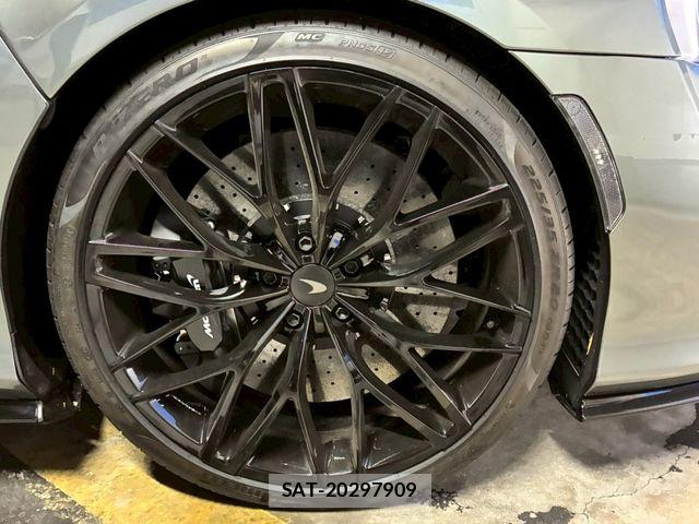 McLaren MCLAREN 2025-01 8208576-8