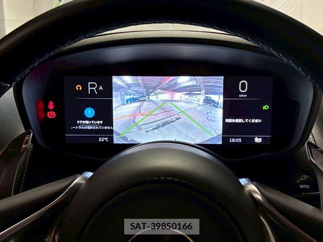 McLaren MCLAREN 2025-04 8208583-23