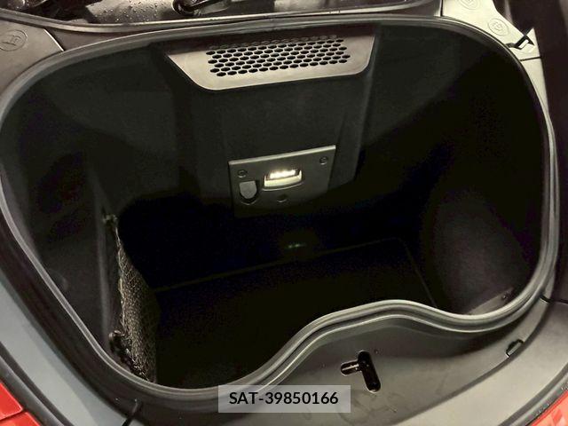 McLaren MCLAREN 2025-04 8208583-28