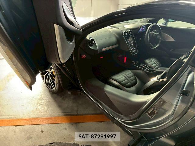 McLaren MCLAREN 2024-10 8245833-1