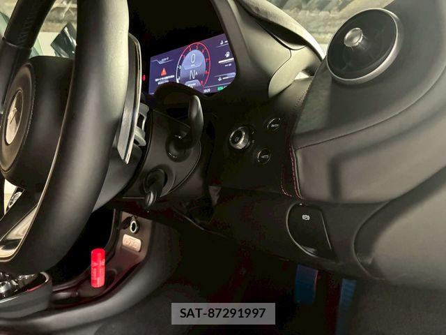 McLaren MCLAREN 2024-10 8245833-21