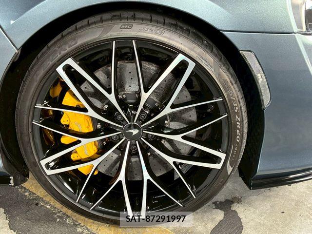McLaren MCLAREN 2024-10 8245833-7