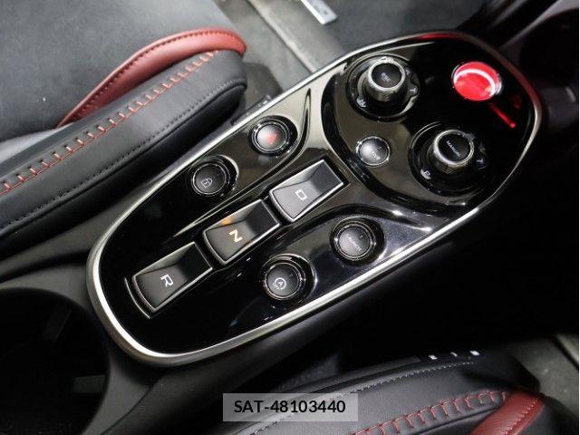 McLaren MCLAREN 2024-06 8366884-27