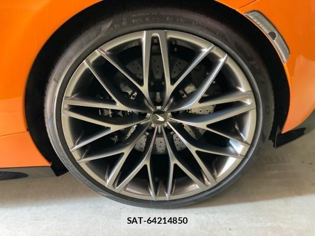 McLaren MCLAREN 2022-04 8562567-6