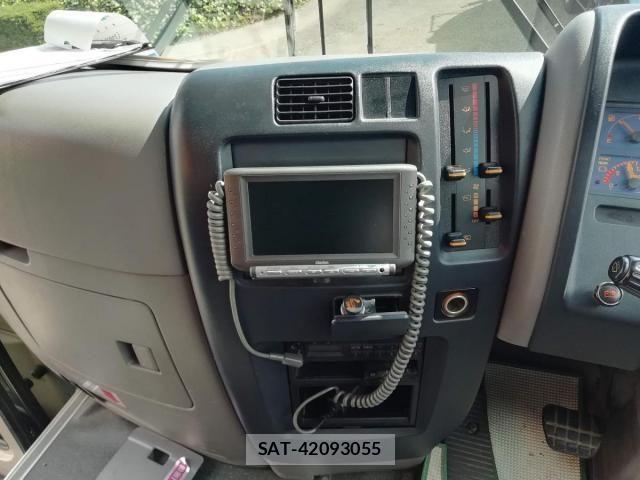 Hino MELPHA 2013-01 1346011-25