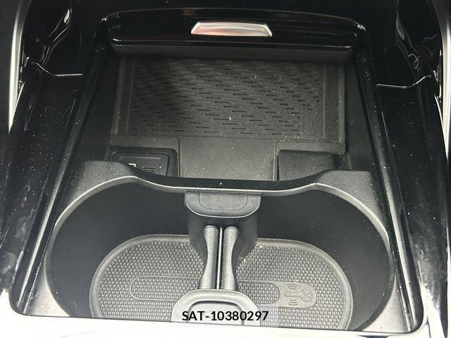 Mercedes Benz A-CLASS 2021-01 1826476-17