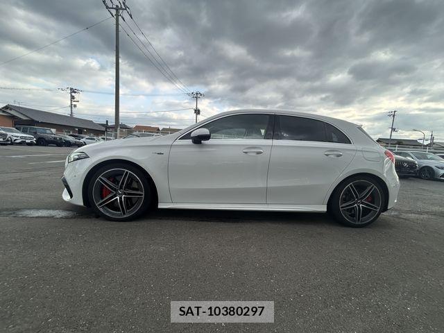 Mercedes Benz A-CLASS 2021-01 1826476-2