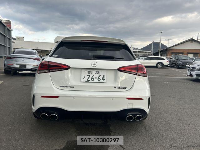 Mercedes Benz A-CLASS 2021-01 1826476-5