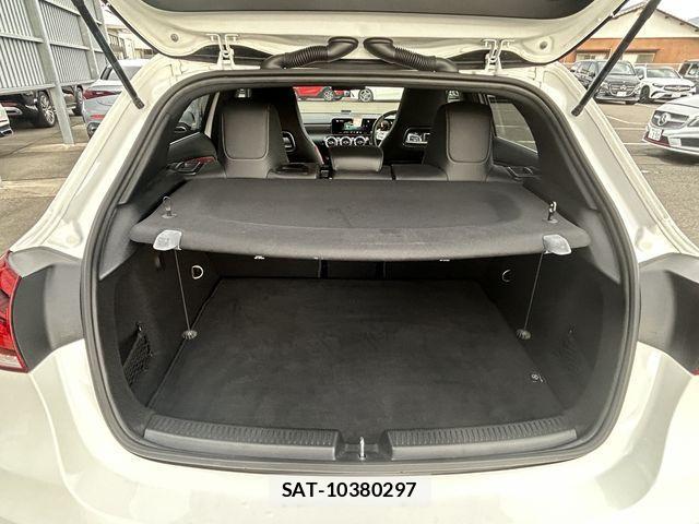 Mercedes Benz A-CLASS 2021-01 1826476-7