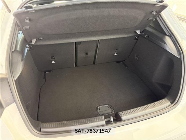 Mercedes Benz A-CLASS 2023-08 4966526-14
