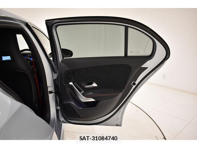 Mercedes Benz A-CLASS 2024-08 6613065-13