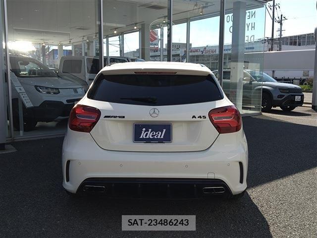 Mercedes Benz A-CLASS 2017-04 6672413-5