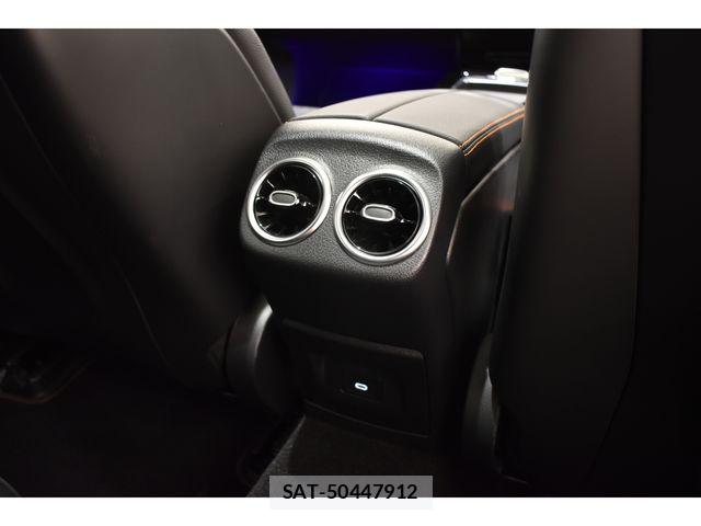 Mercedes Benz A-CLASS 2023-11 6716600-15