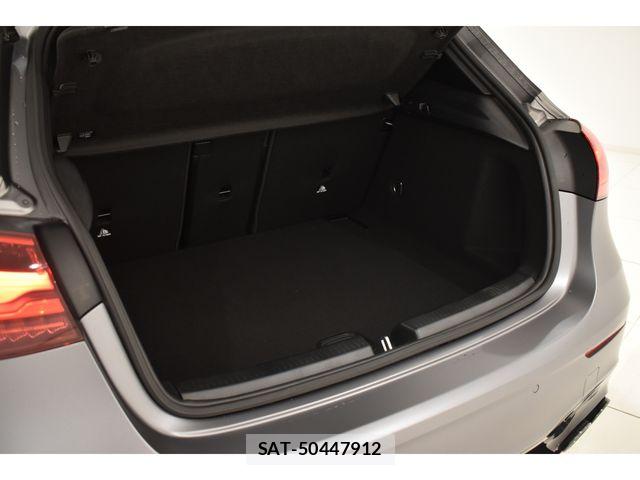 Mercedes Benz A-CLASS 2023-11 6716600-18