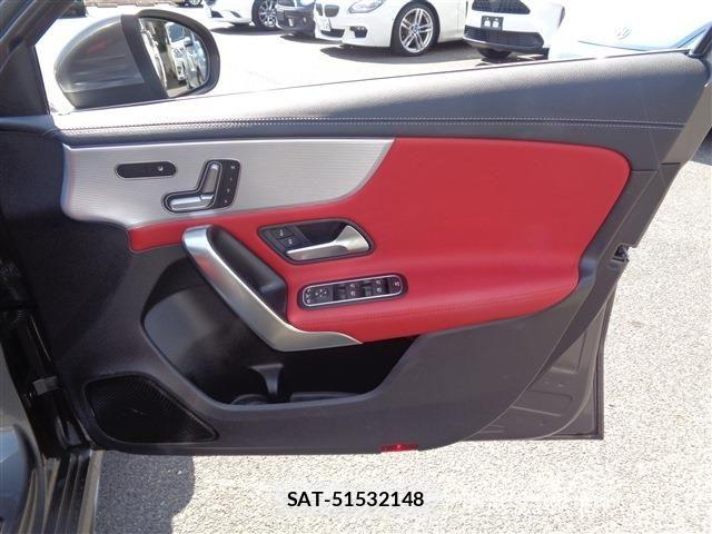 Mercedes Benz A-CLASS 2021-05 6791218-21