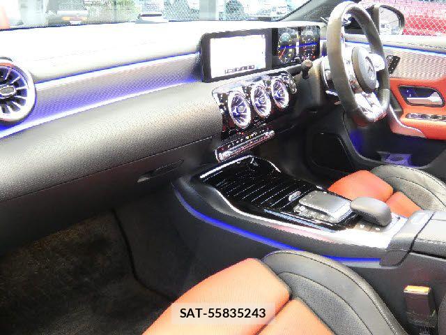 Mercedes Benz A-CLASS 2021-05 7221436-1