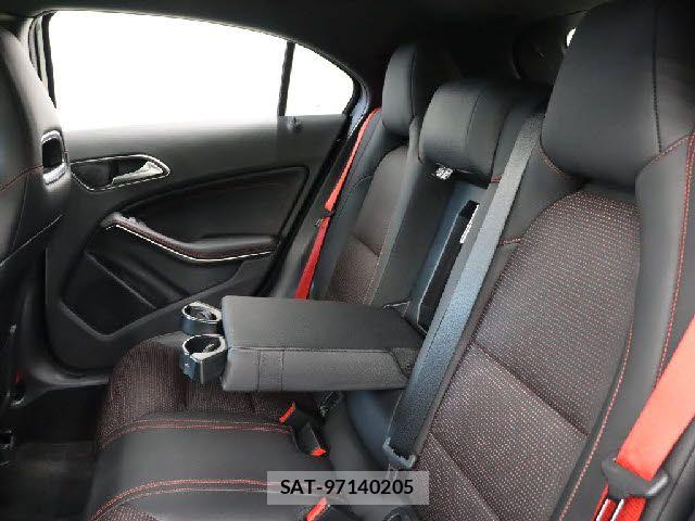 Mercedes Benz A-CLASS 2017-01 7221433-18
