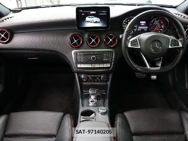 Mercedes Benz A-CLASS 2017-01 7221433-1